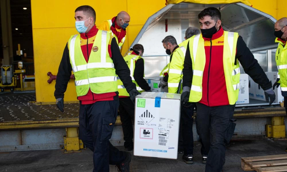 Ελλάδα- Κορονοϊός: Τα πλάνα από την σημερινή άφιξη των εμβολίων